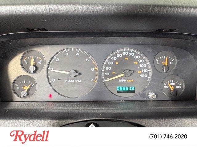 2004 Jeep Grand Cherokee Laredo