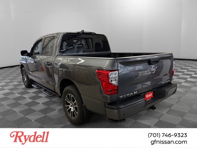 2023 Nissan Titan SV