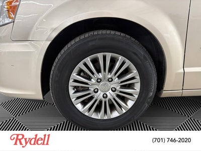 2013 Chrysler Town & Country Touring-L