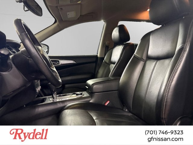 2020 Nissan Pathfinder SL