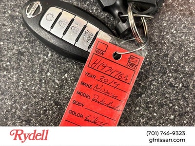 2019 Nissan Pathfinder SL