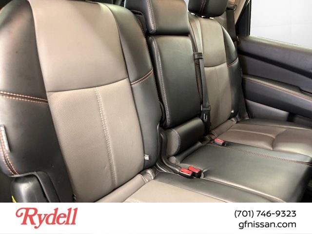 2019 Nissan Pathfinder SL