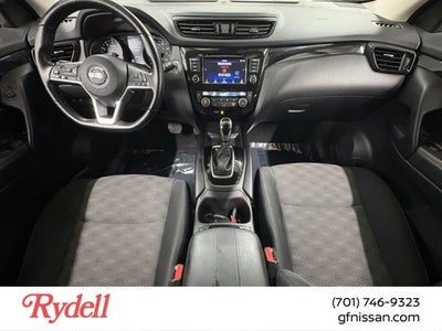 2022 Nissan Rogue Sport SV