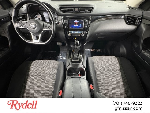 2022 Nissan Rogue Sport SV