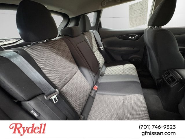 2022 Nissan Rogue Sport SV