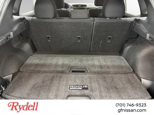 2022 Nissan Rogue Sport SV