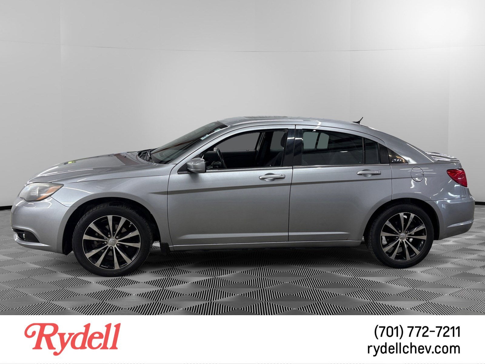 2013 Chrysler 200 Touring