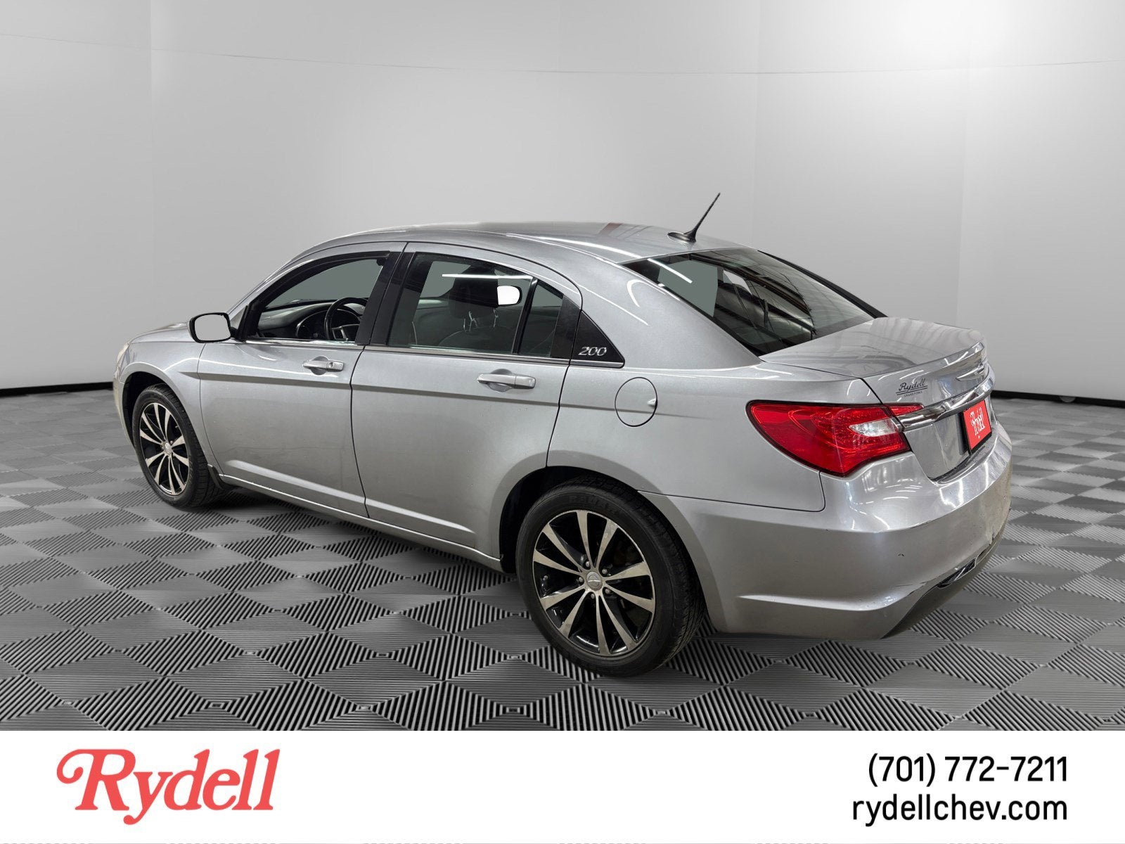 2013 Chrysler 200 Touring