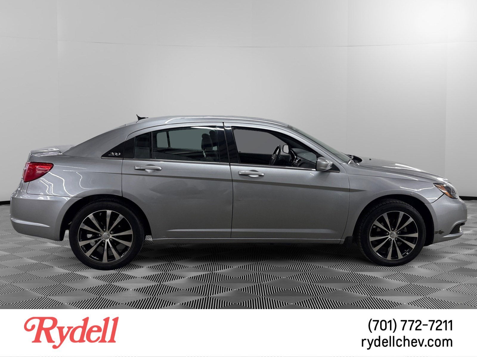 2013 Chrysler 200 Touring