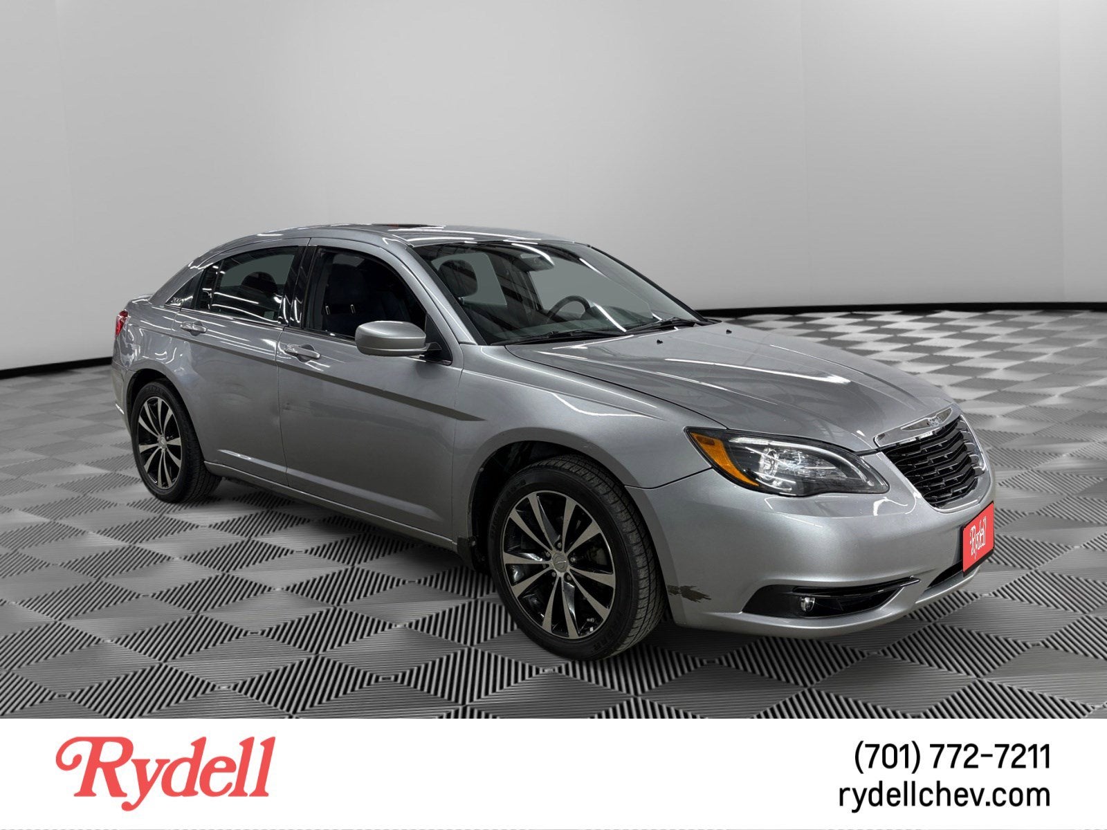 2013 Chrysler 200 Touring