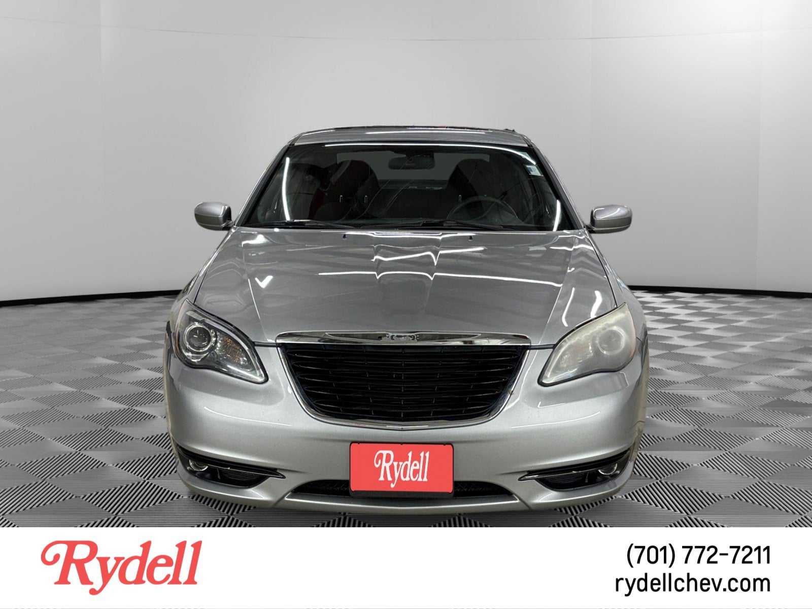 2013 Chrysler 200 Touring