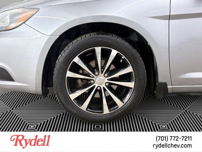 2013 Chrysler 200 Touring