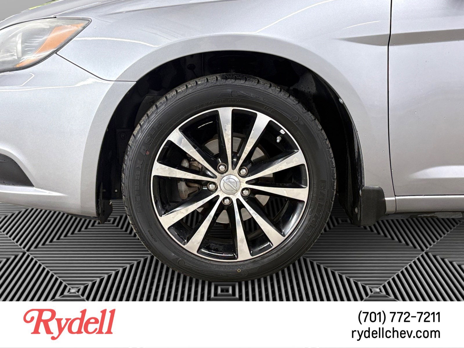 2013 Chrysler 200 Touring