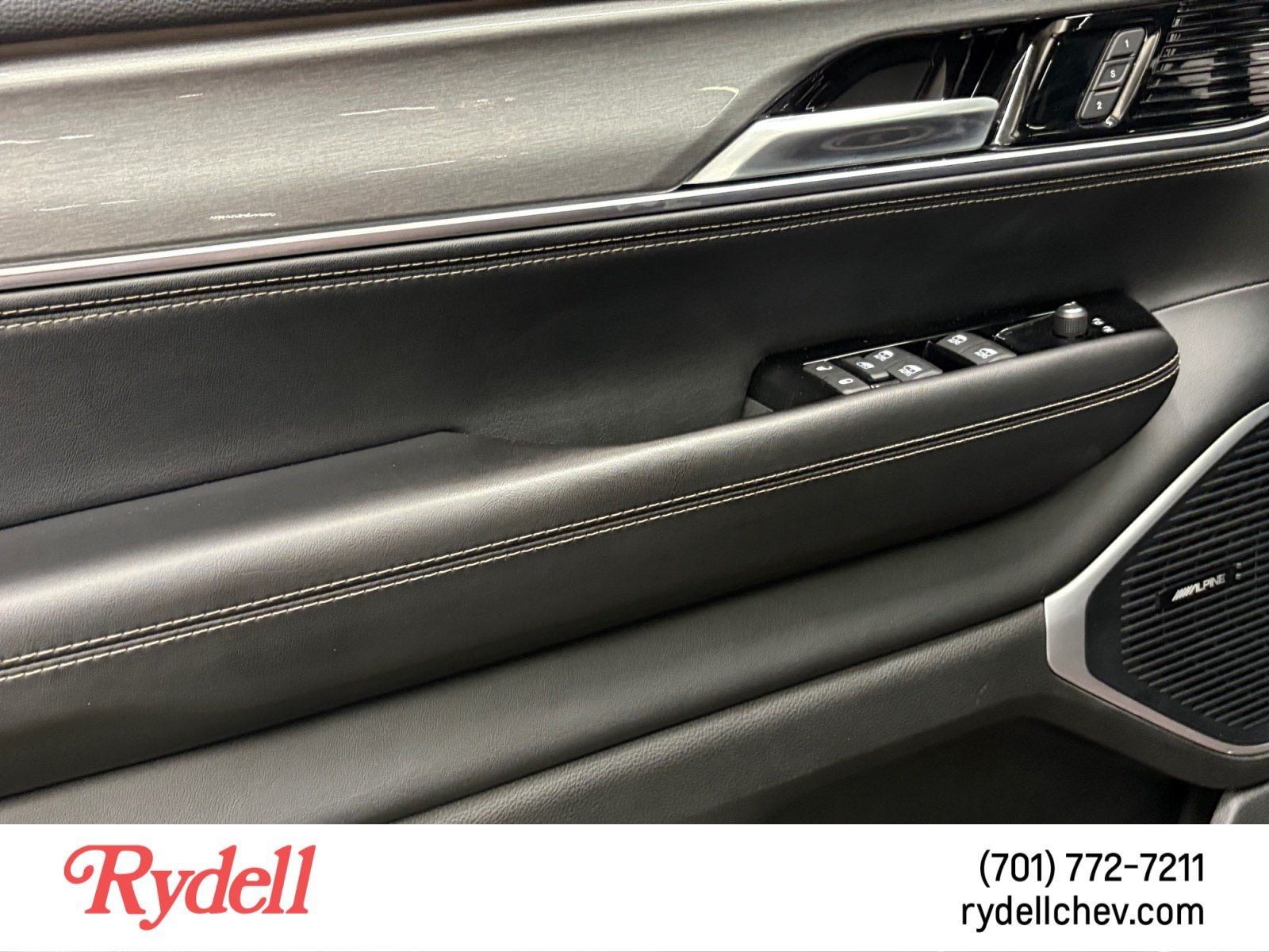2022 Jeep Wagoneer Series III Carbide 4x4