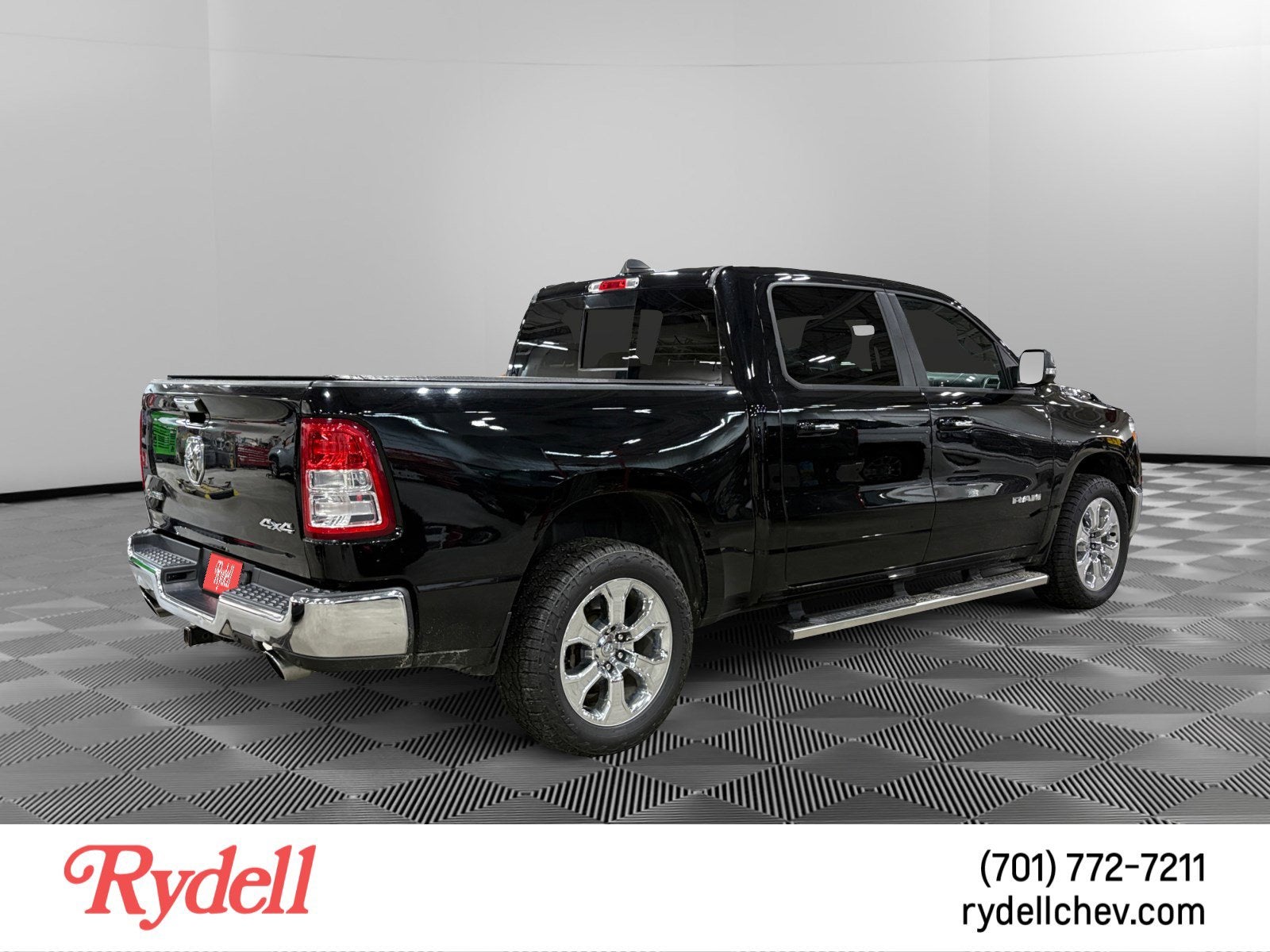 2020 RAM 1500 Big Horn Crew Cab 4x4 5'7" Box