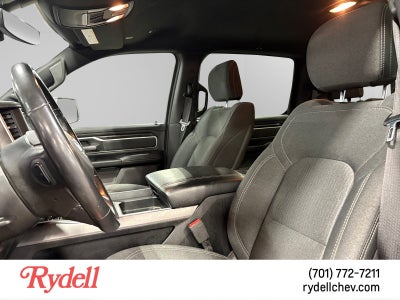 2020 RAM 1500 Big Horn Crew Cab 4x4 5'7" Box