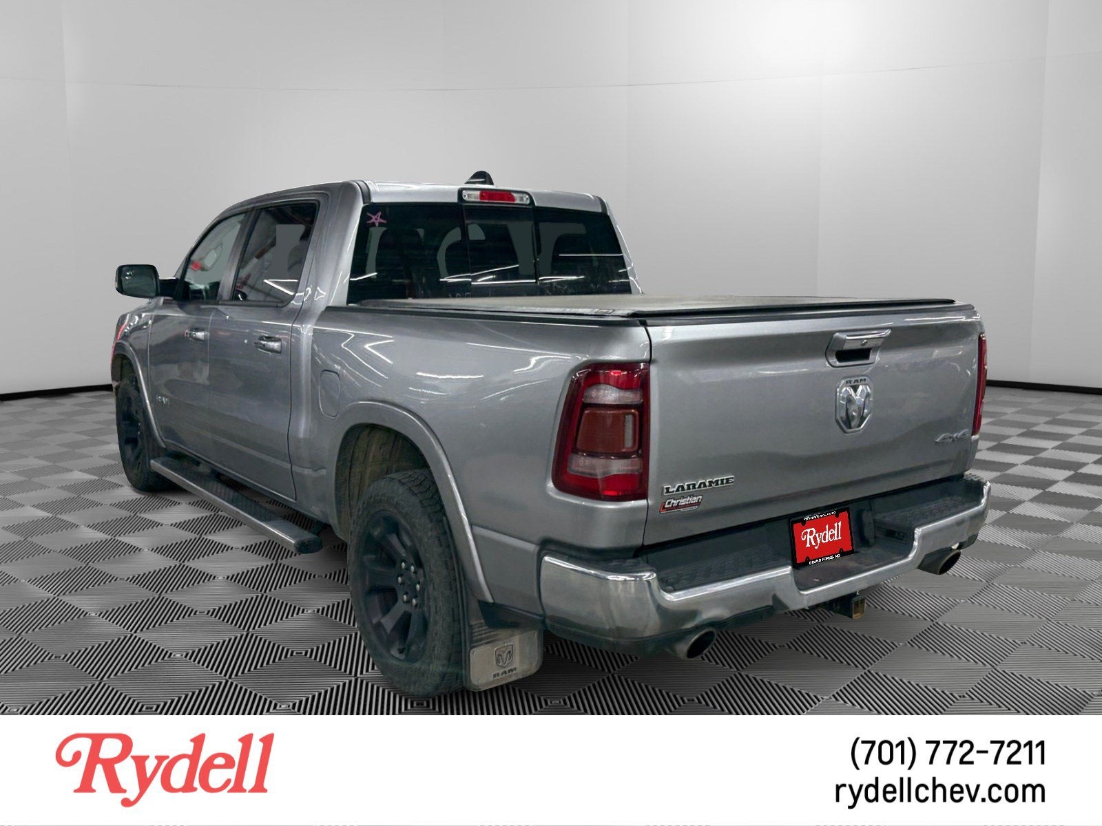 2019 RAM 1500 Laramie Crew Cab 4x4 5'7" Box