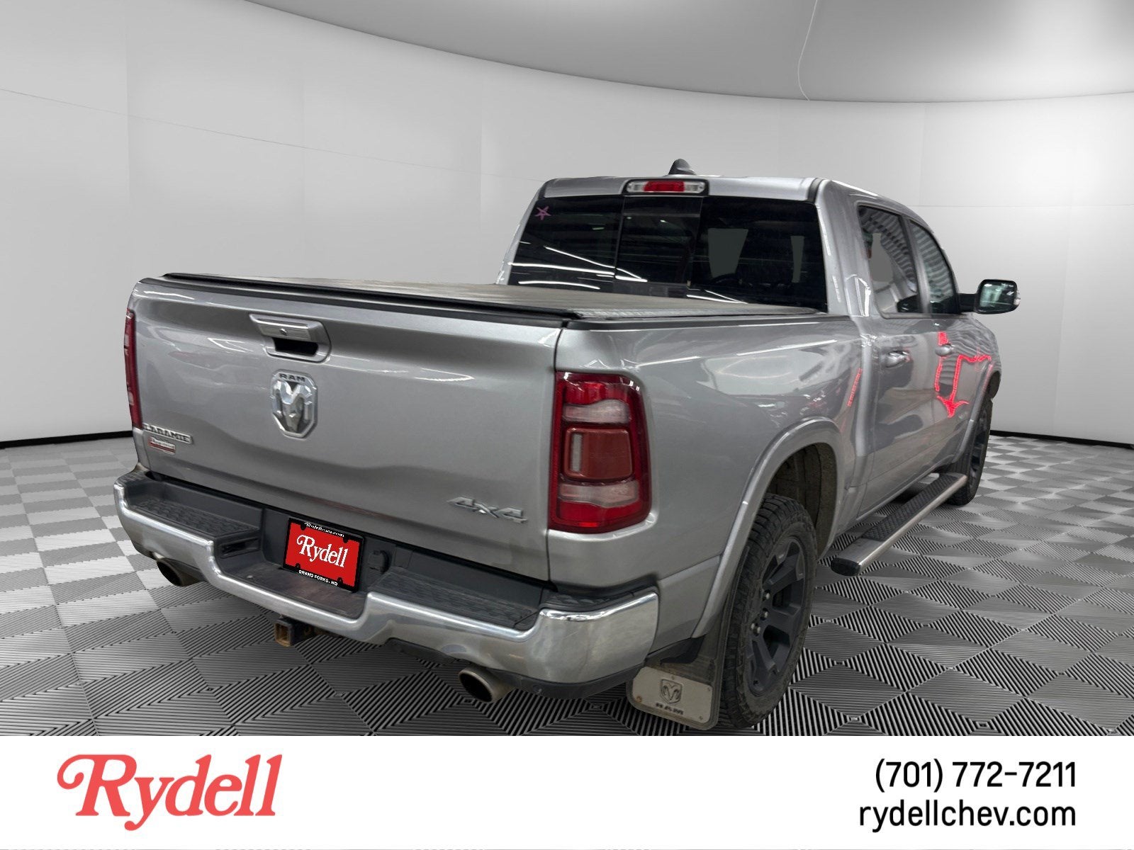 2019 RAM 1500 Laramie Crew Cab 4x4 5'7" Box