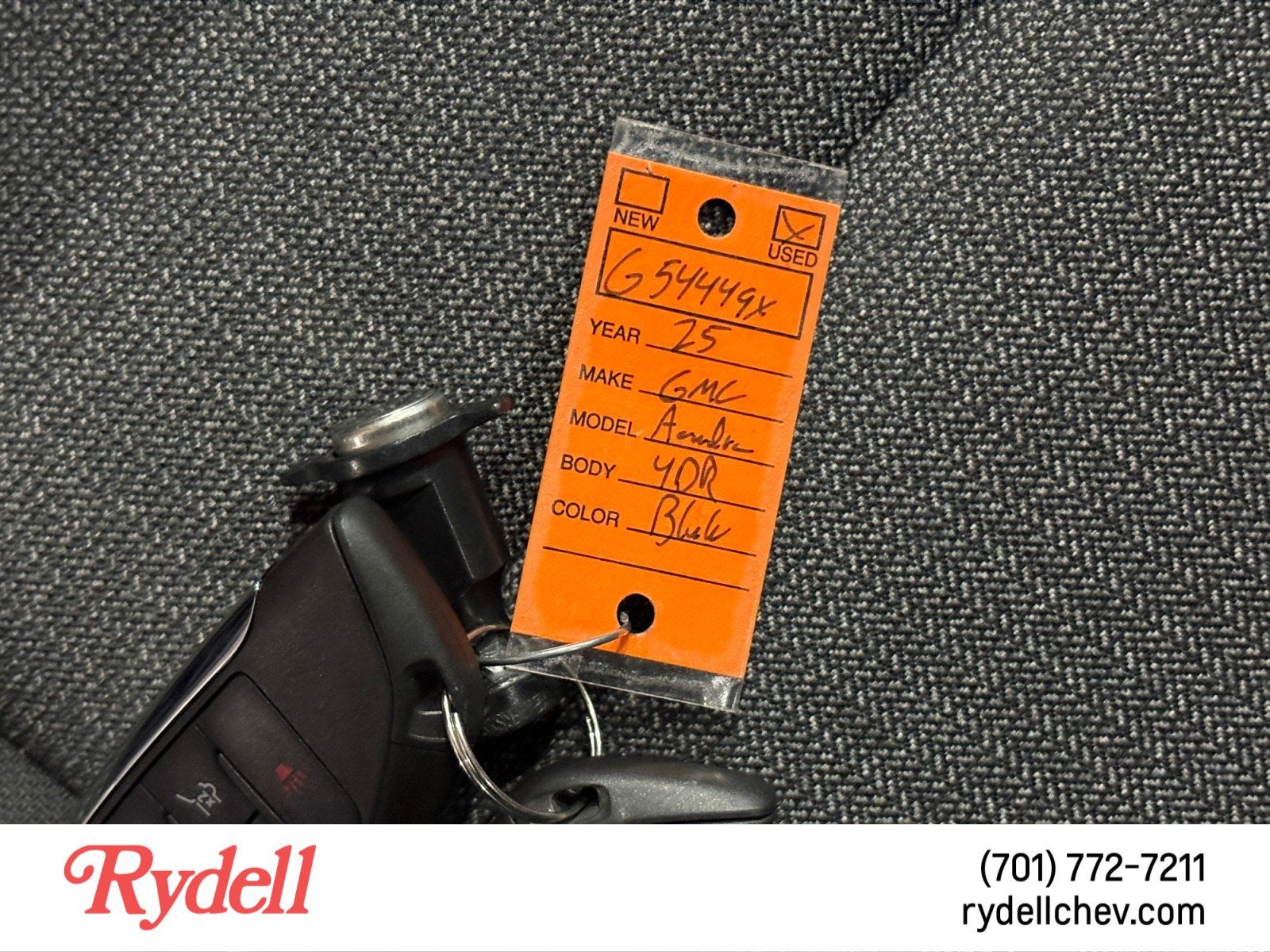 2025 GMC Acadia Elevation