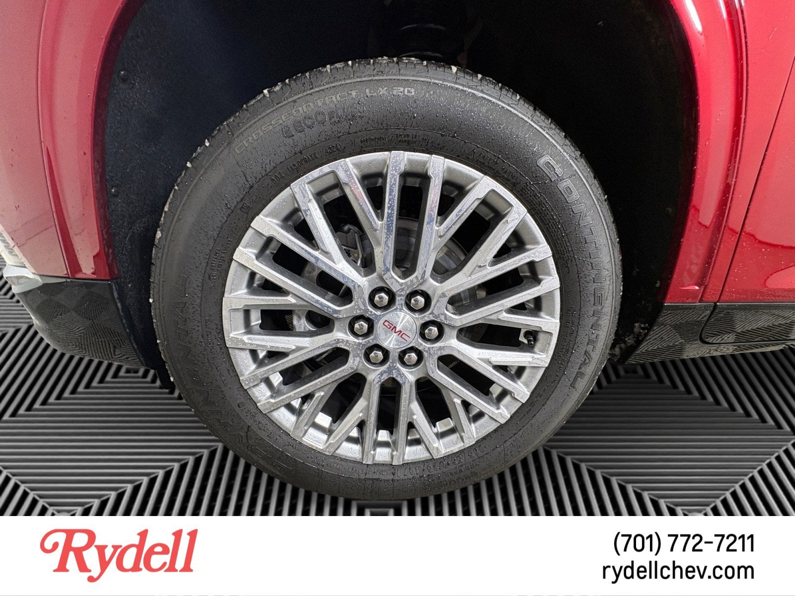 2025 GMC Acadia Denali