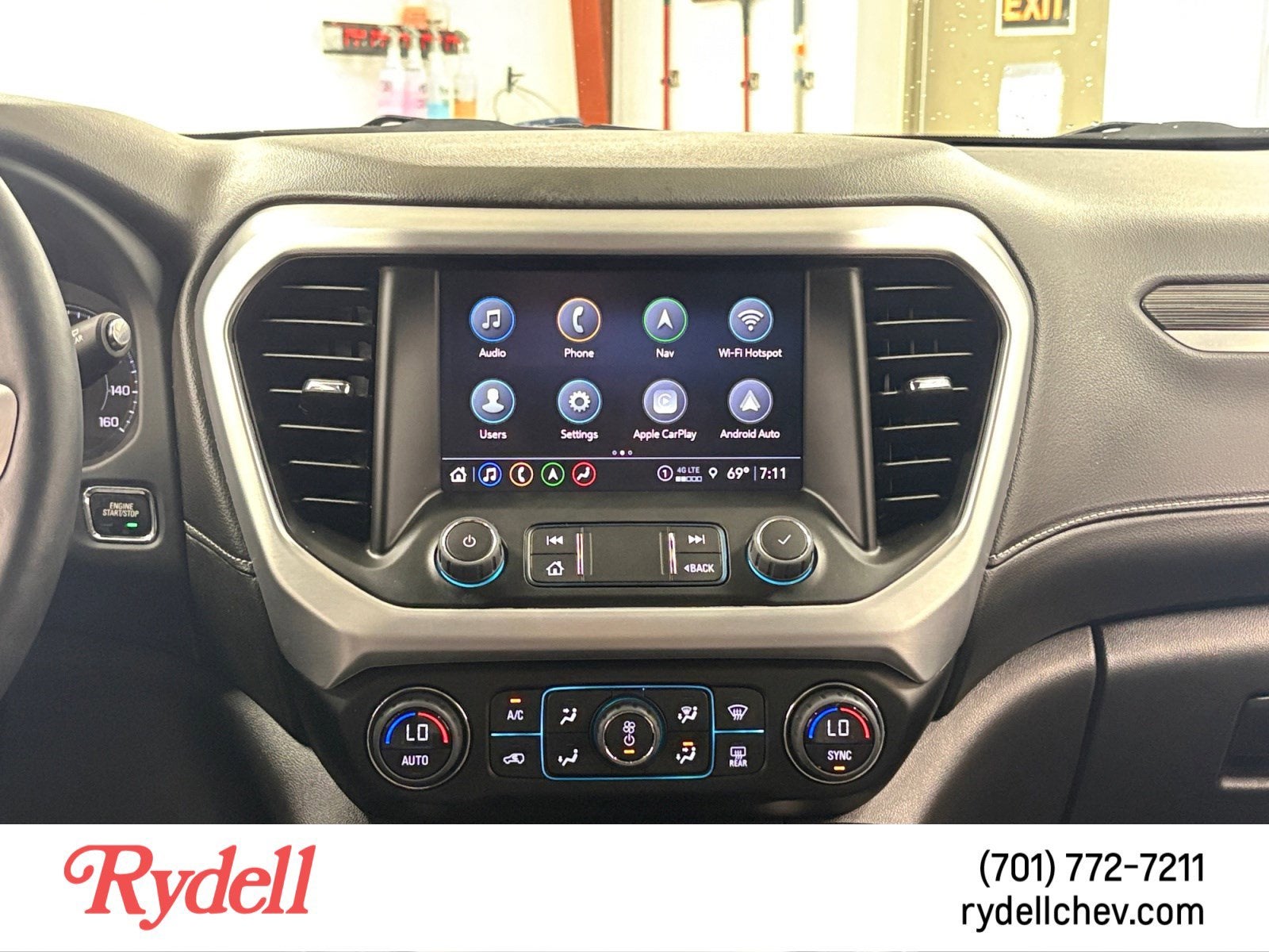 2023 GMC Acadia SLT