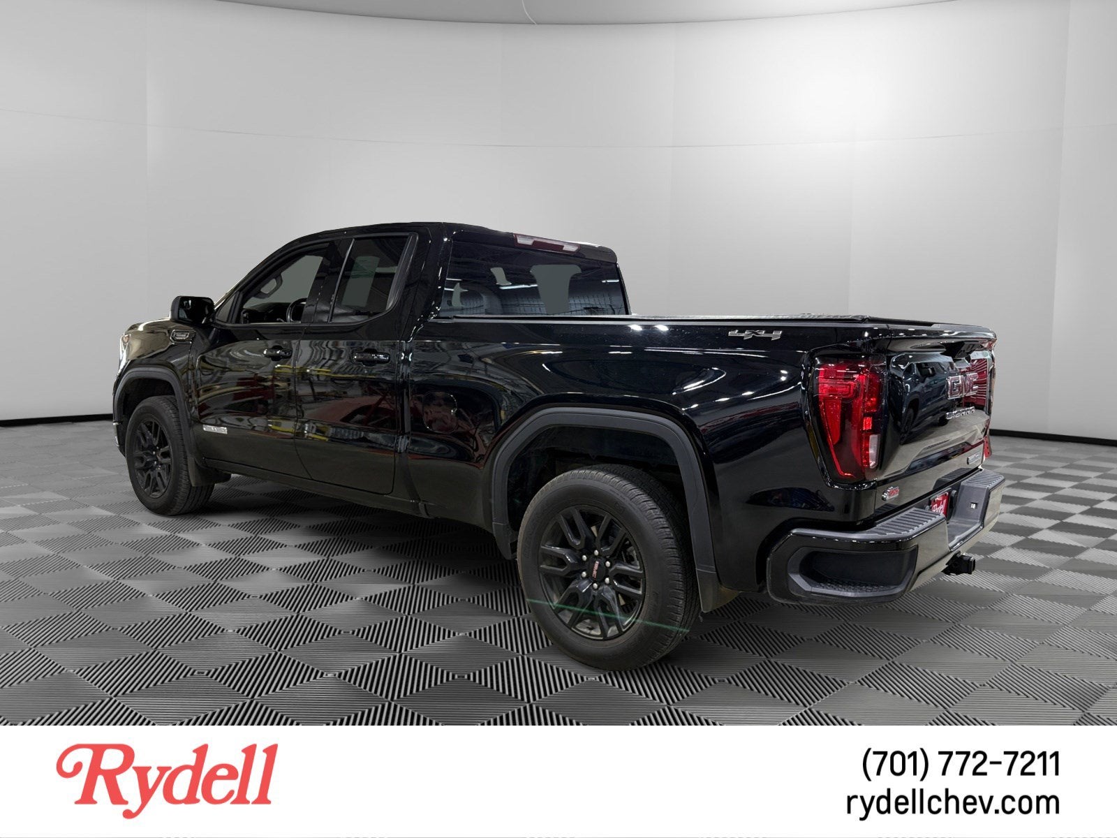 2025 GMC Sierra 1500 Elevation