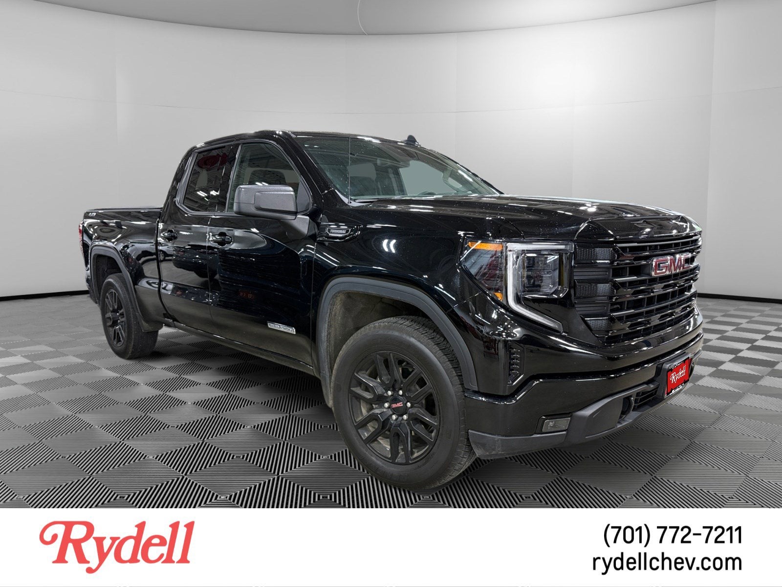 2025 GMC Sierra 1500 Elevation