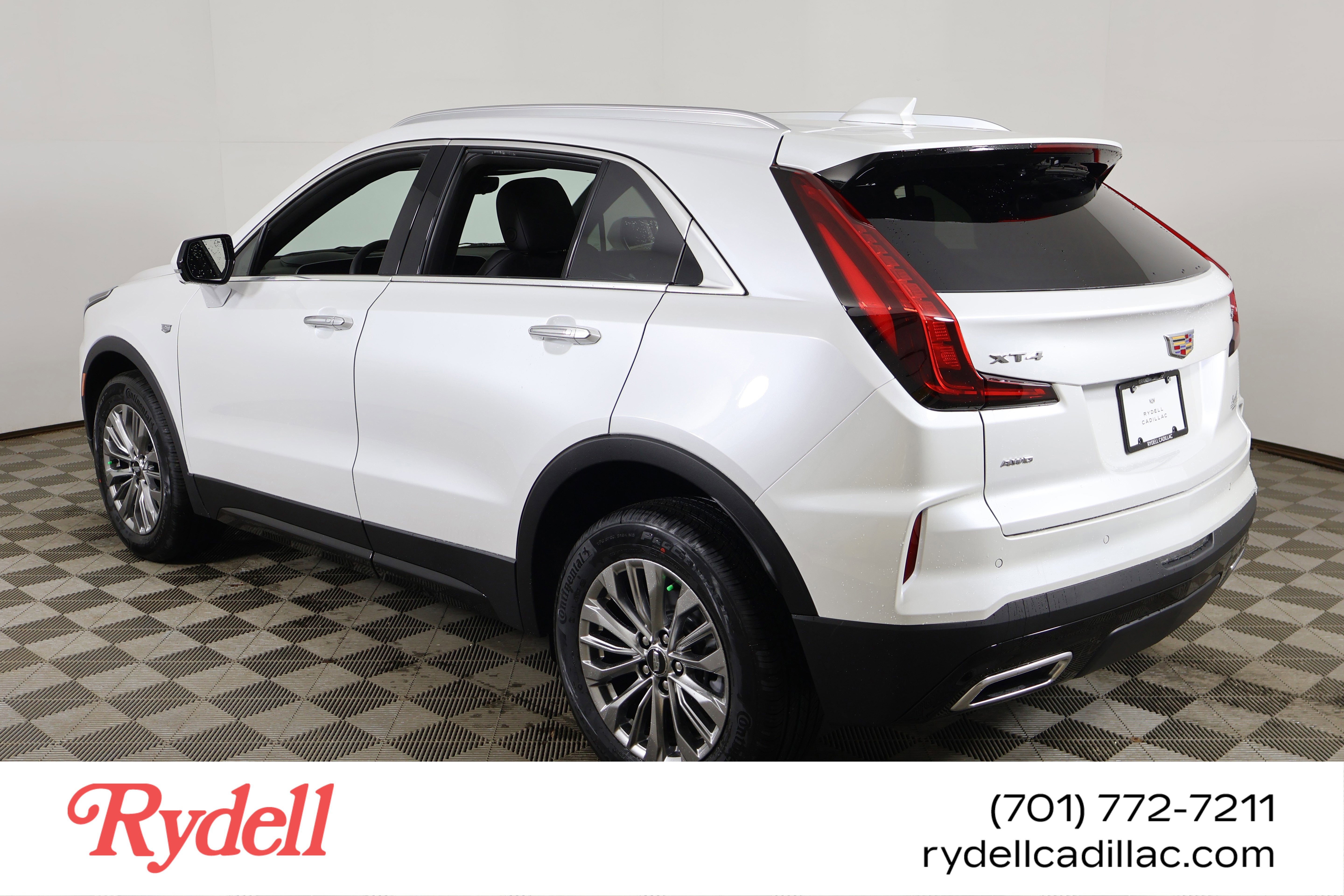 2025 Cadillac XT4 Premium Luxury