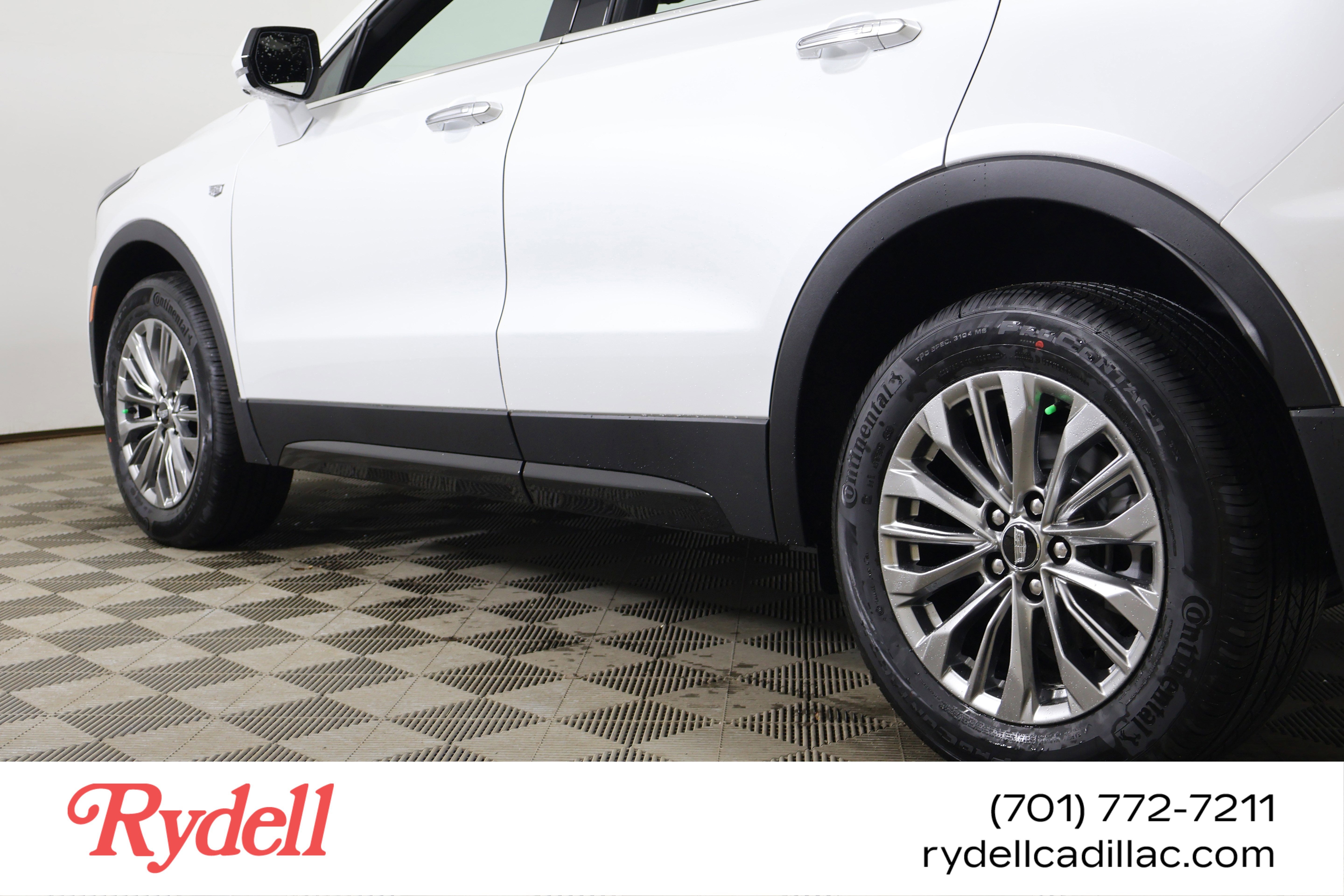 2025 Cadillac XT4 Premium Luxury