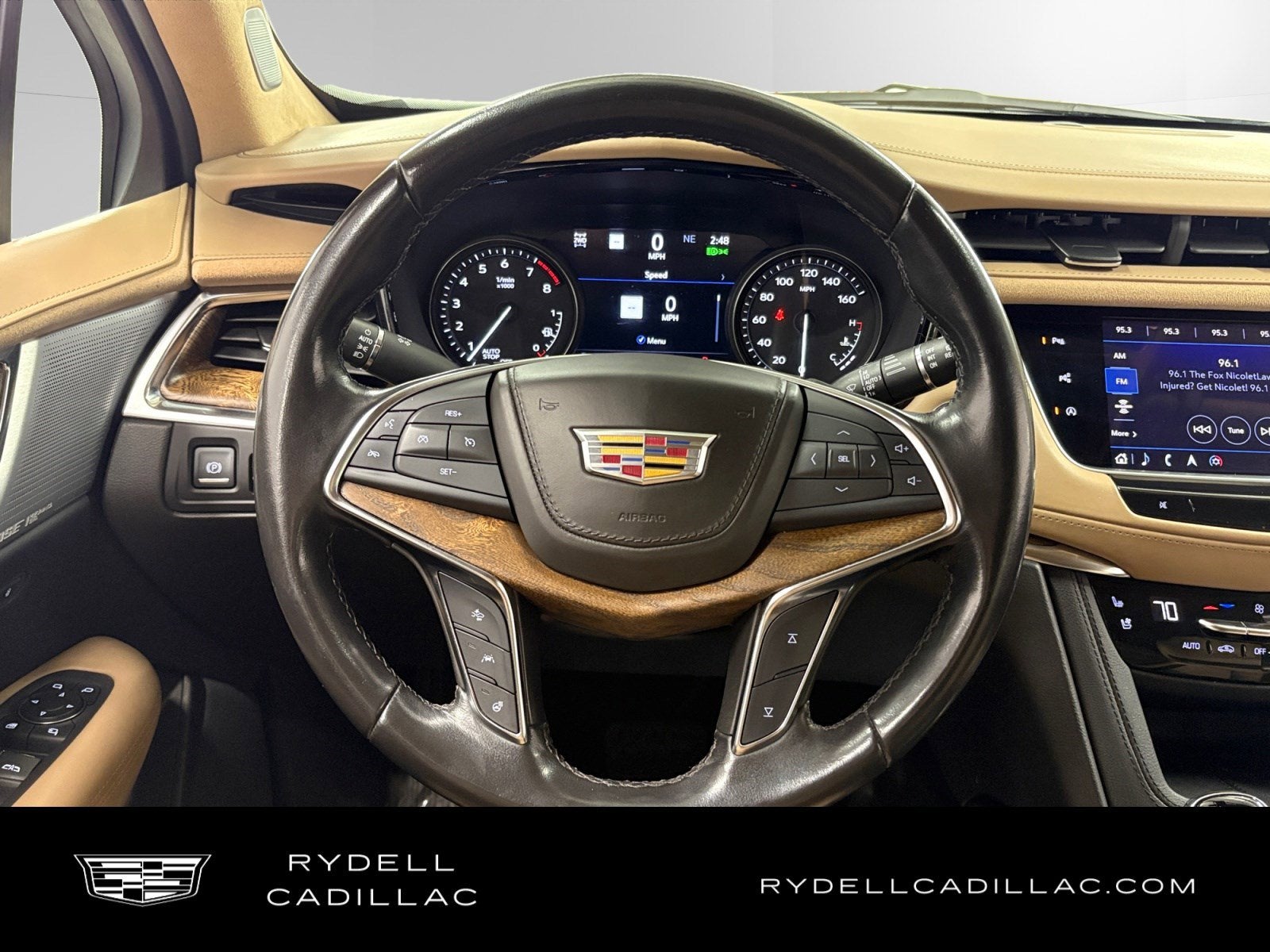 2022 Cadillac XT5 Premium Luxury