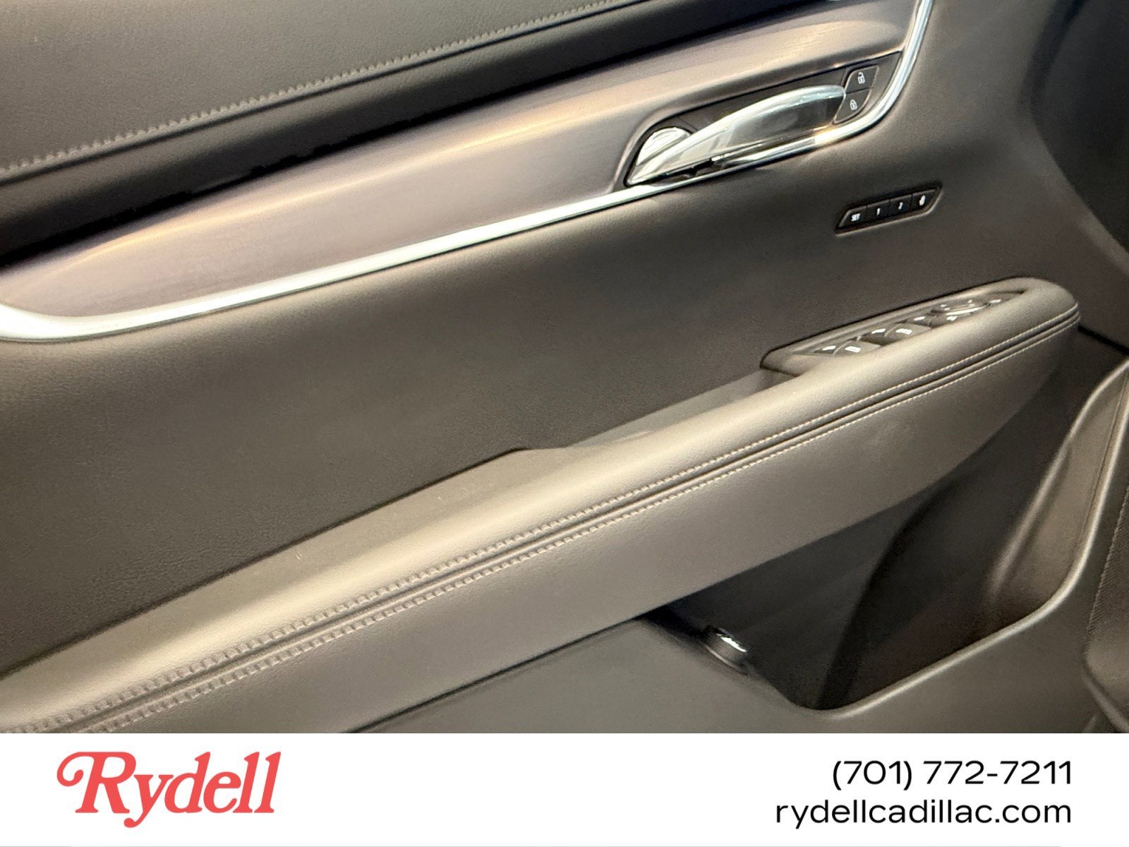 2025 Cadillac XT6 Luxury