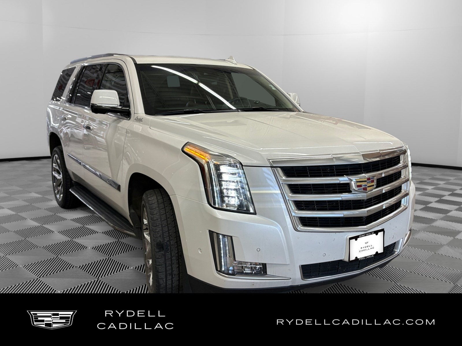 2018 Cadillac Escalade Luxury