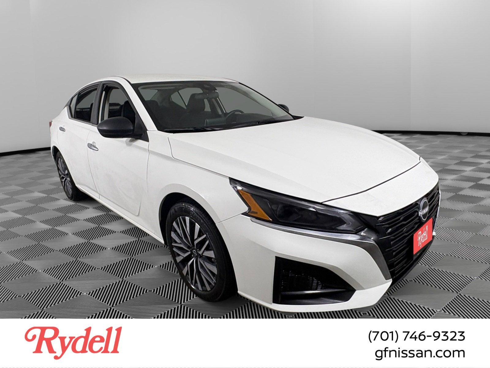 2025 Nissan Altima SV FWD