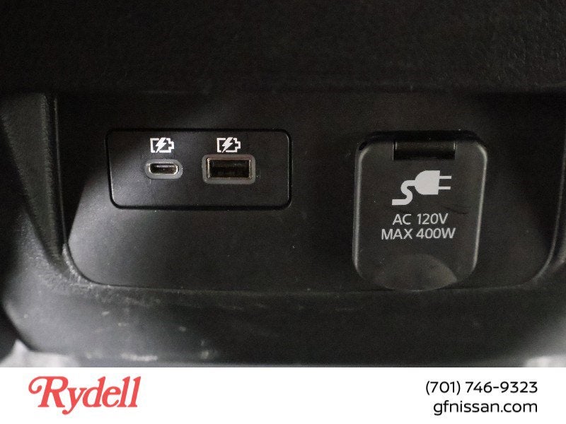 2023 Nissan Frontier SV