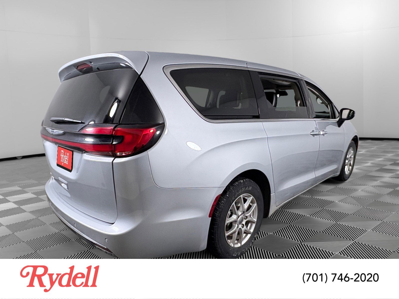 2023 Chrysler Pacifica Touring L