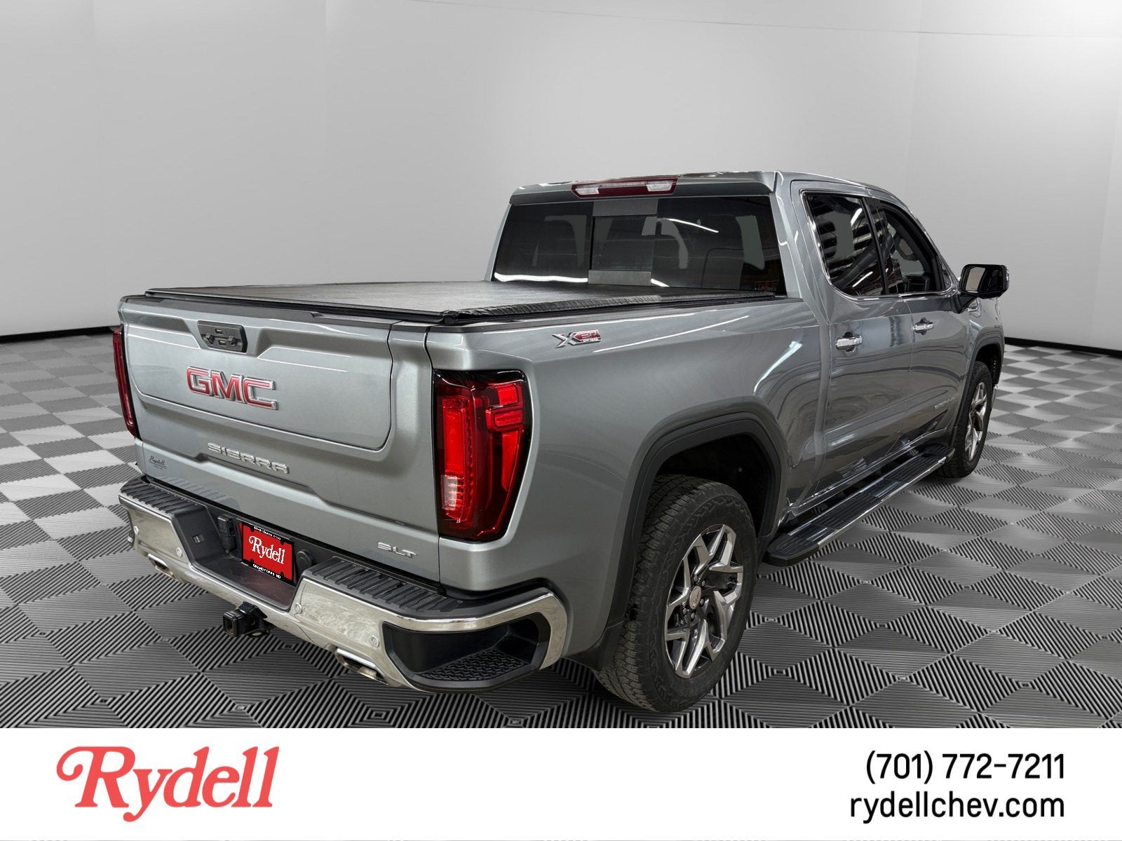 2024 GMC Sierra 1500 SLT