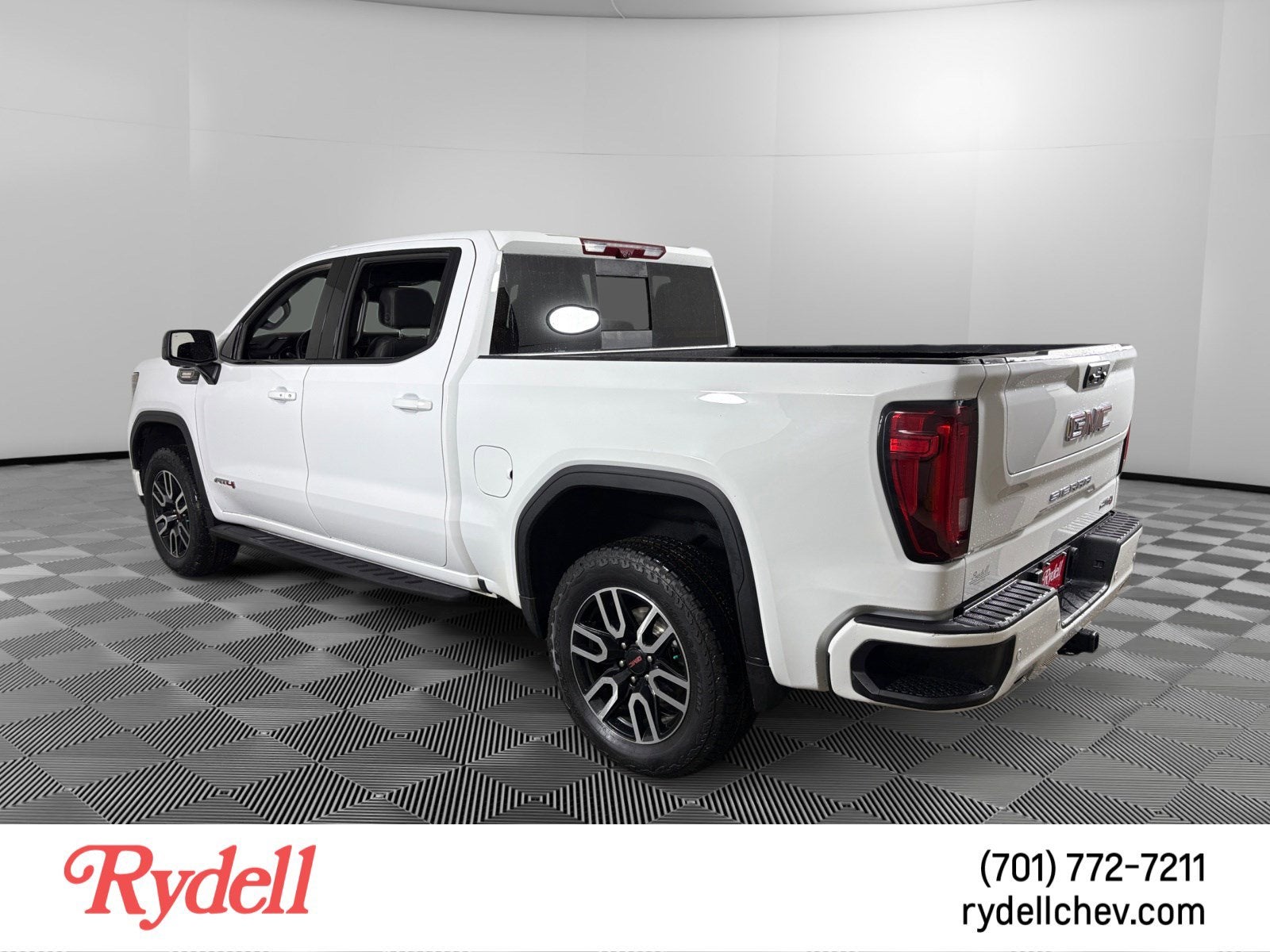 2025 GMC Sierra 1500 AT4