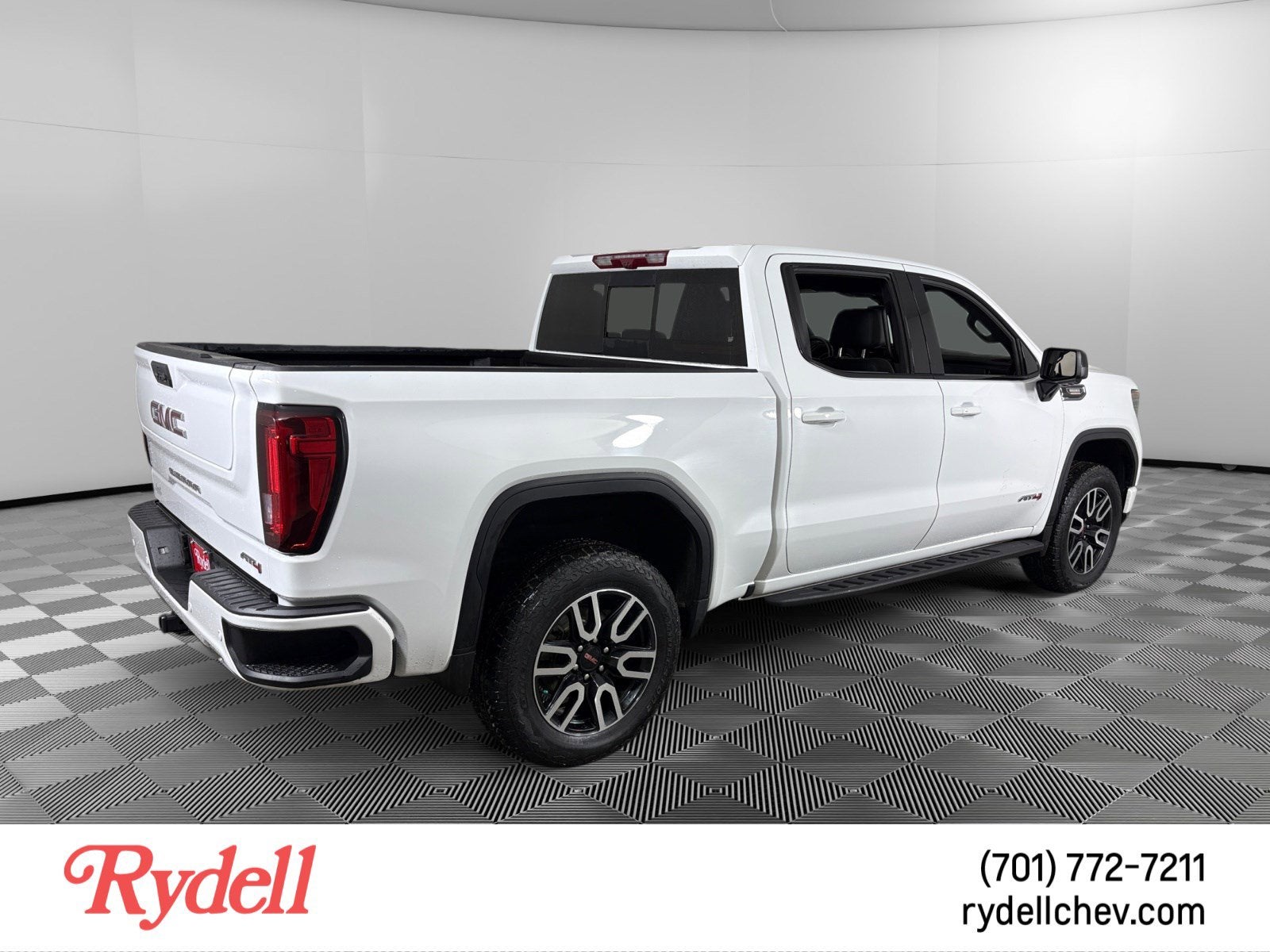 2025 GMC Sierra 1500 AT4