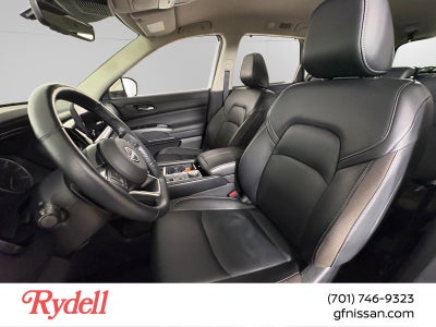 2023 Nissan Pathfinder SL 4WD