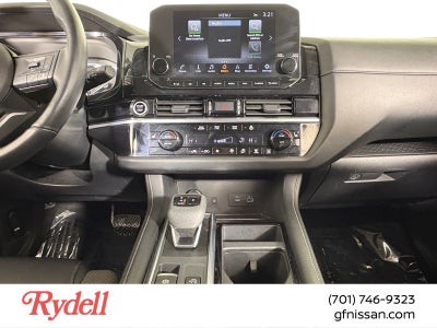 2023 Nissan Pathfinder SL 4WD