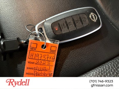 2023 Nissan Pathfinder SL 4WD