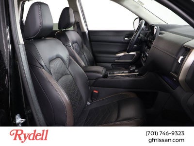 2023 Nissan Pathfinder Platinum