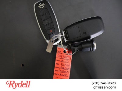 2023 Nissan Pathfinder Platinum