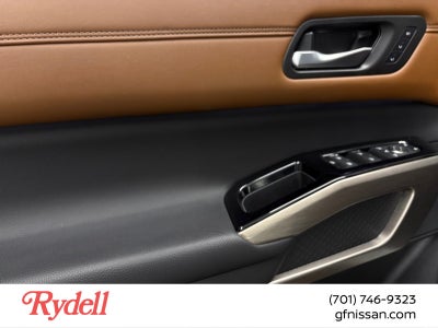 2024 Nissan Pathfinder Platinum 4WD