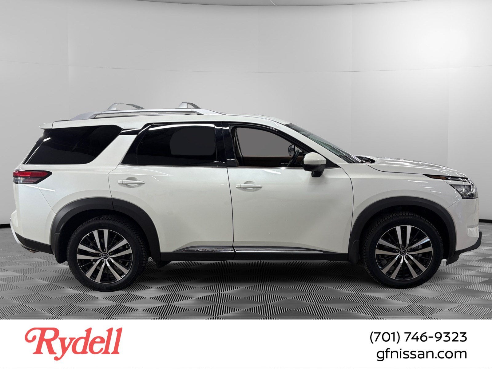 2024 Nissan Pathfinder Platinum 4WD